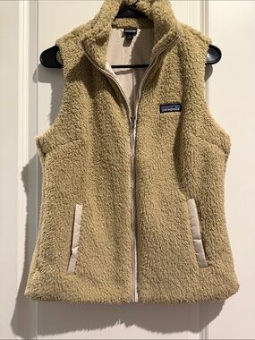 Patagonia Women's Sherpa Fleece Vest in Tan